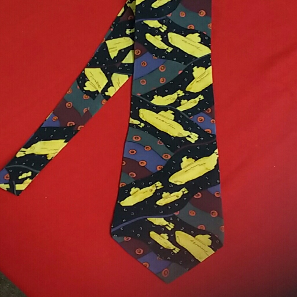 Yellow Submarine Tie